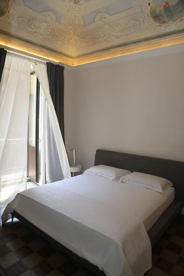 Palazzo Del Verga Catânia 2*,